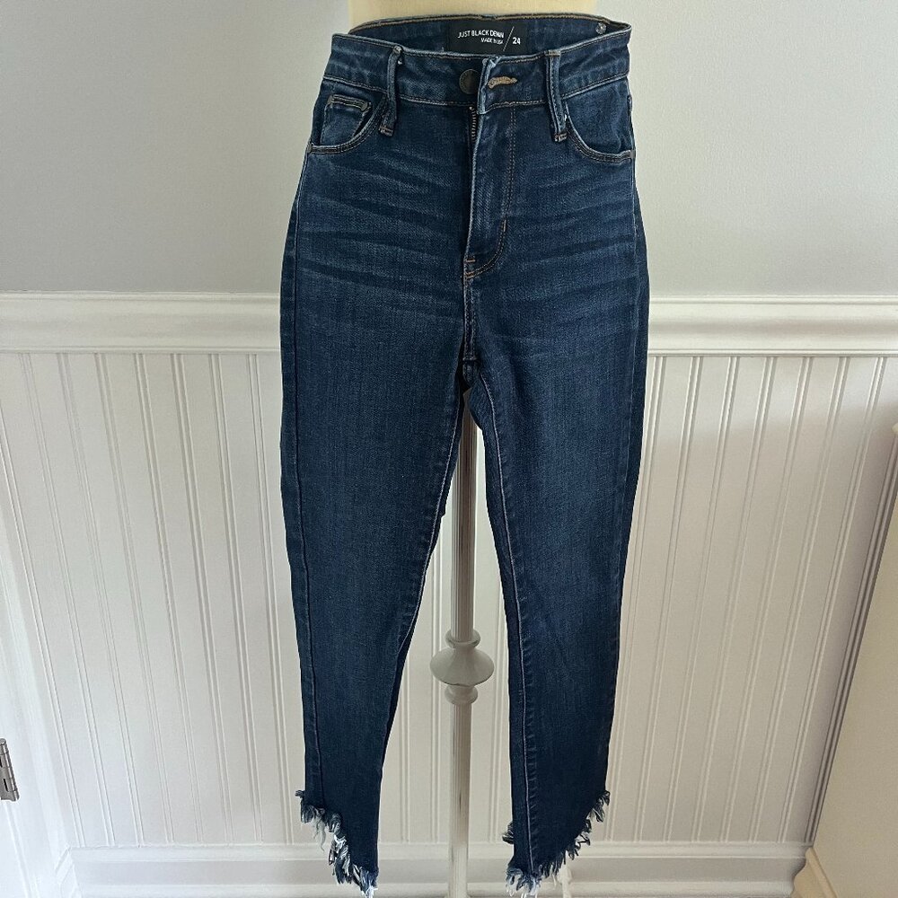 Just Black Denim blue washed fringed jeans